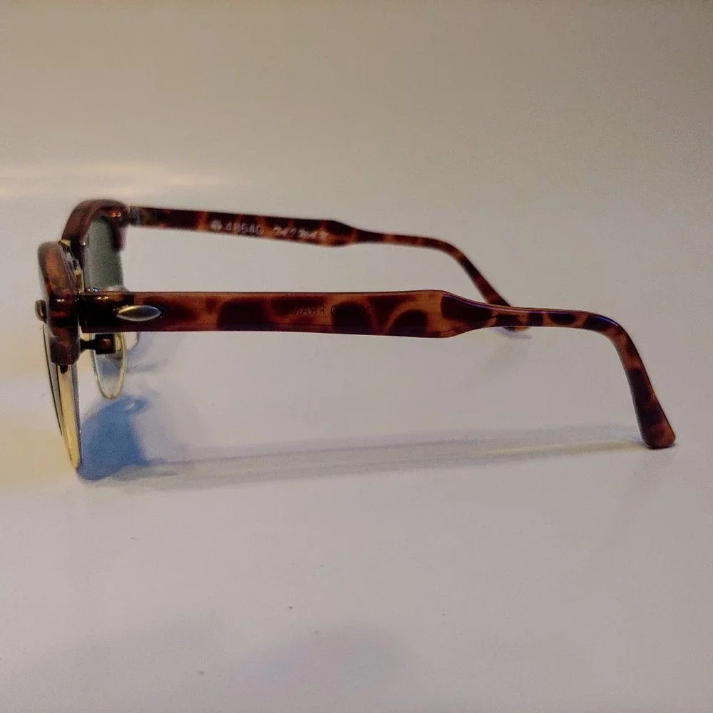by DeVons Optics Inc.Est. Since 1983 vintage 90